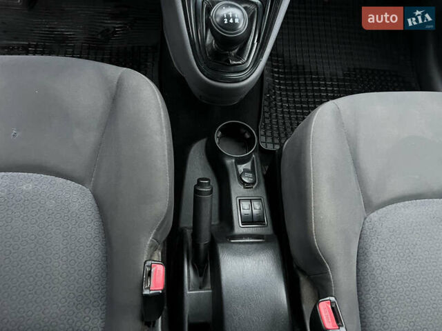 Синій Хендай Матрікс, об'ємом двигуна 1.6 л та пробігом 229 тис. км за 2350 $, фото 10 на Automoto.ua