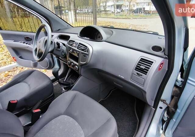 Синий Хендай Матрикс, объемом двигателя 1.6 л и пробегом 268 тыс. км за 4700 $, фото 6 на Automoto.ua