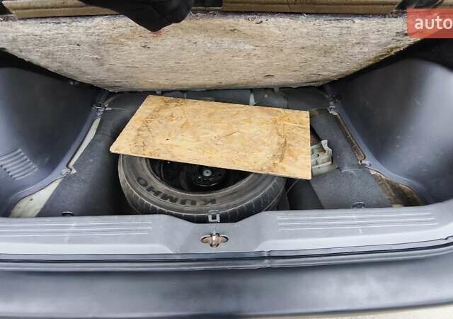 Синий Хендай Матрикс, объемом двигателя 1.6 л и пробегом 268 тыс. км за 4700 $, фото 16 на Automoto.ua