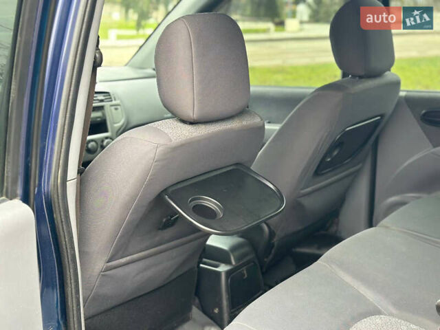 Синий Хендай Матрикс, объемом двигателя 1.8 л и пробегом 150 тыс. км за 3200 $, фото 13 на Automoto.ua