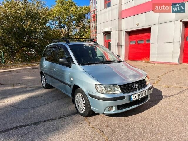 Синий Хендай Матрикс, объемом двигателя 1.6 л и пробегом 217 тыс. км за 4650 $, фото 3 на Automoto.ua