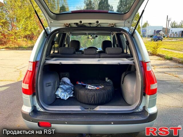 Синий Хендай Матрикс, объемом двигателя 1.6 л и пробегом 217 тыс. км за 5200 $, фото 7 на Automoto.ua