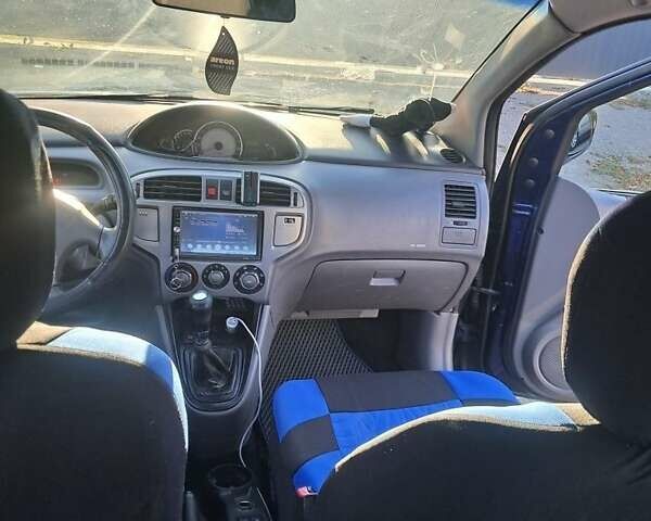 Синій Хендай Матрікс, об'ємом двигуна 1.8 л та пробігом 210 тис. км за 3500 $, фото 12 на Automoto.ua