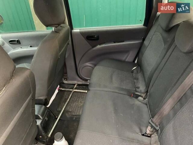 Синій Хендай Матрікс, об'ємом двигуна 1.8 л та пробігом 152 тис. км за 2500 $, фото 5 на Automoto.ua