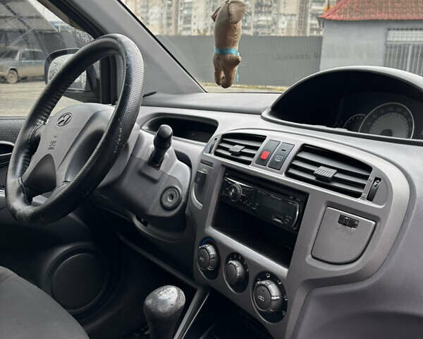 Синій Хендай Матрікс, об'ємом двигуна 1.8 л та пробігом 148 тис. км за 3900 $, фото 6 на Automoto.ua