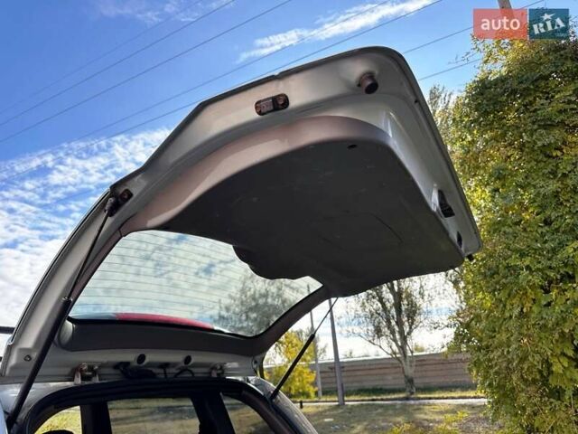 Синій Хендай Матрікс, об'ємом двигуна 1.6 л та пробігом 217 тис. км за 5200 $, фото 14 на Automoto.ua