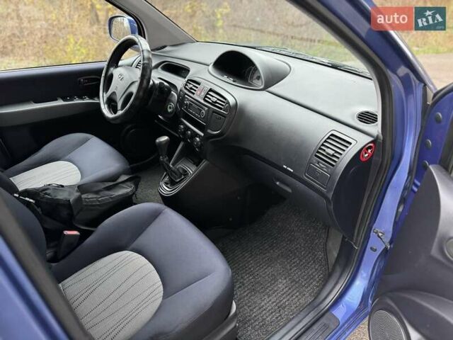 Синій Хендай Матрікс, об'ємом двигуна 1.6 л та пробігом 210 тис. км за 4299 $, фото 9 на Automoto.ua