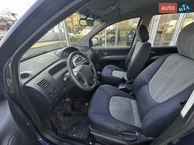 Синій Хендай Матрікс, об'ємом двигуна 1.6 л та пробігом 198 тис. км за 5999 $, фото 13 на Automoto.ua