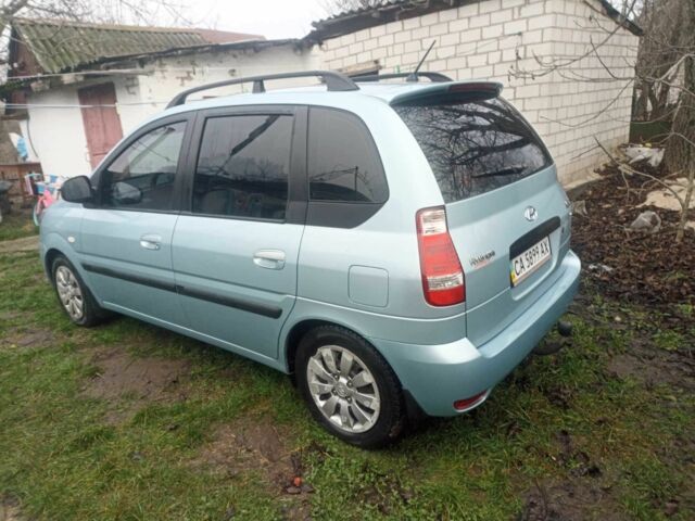 Синий Хендай Матрикс, объемом двигателя 1.5 л и пробегом 211 тыс. км за 4500 $, фото 2 на Automoto.ua