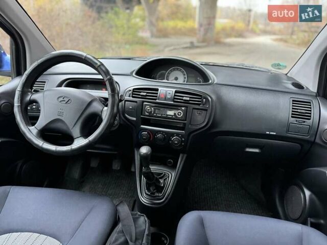 Синій Хендай Матрікс, об'ємом двигуна 1.6 л та пробігом 210 тис. км за 4299 $, фото 8 на Automoto.ua