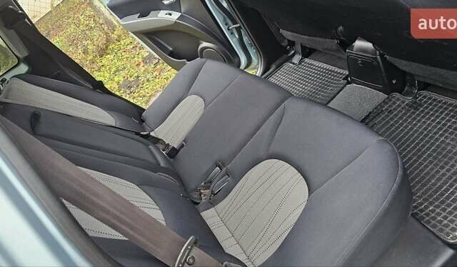 Синій Хендай Матрікс, об'ємом двигуна 1.8 л та пробігом 185 тис. км за 4100 $, фото 16 на Automoto.ua