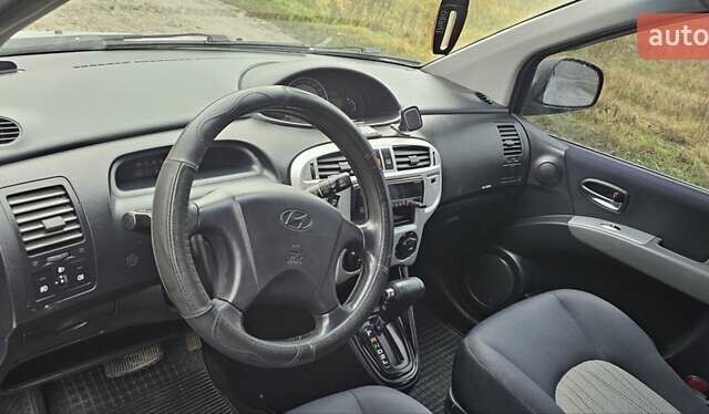 Синій Хендай Матрікс, об'ємом двигуна 1.8 л та пробігом 185 тис. км за 4100 $, фото 25 на Automoto.ua