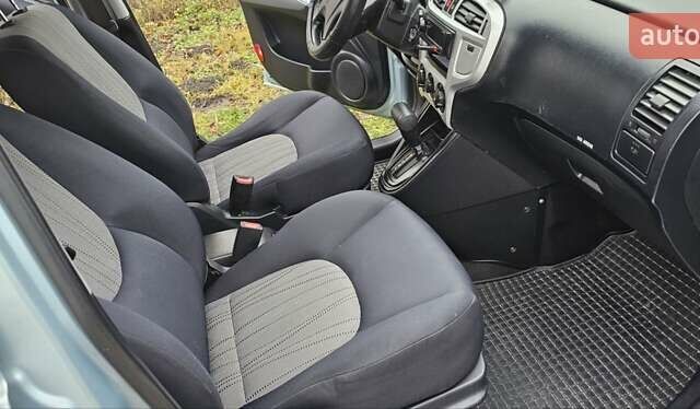 Синій Хендай Матрікс, об'ємом двигуна 1.8 л та пробігом 185 тис. км за 4100 $, фото 18 на Automoto.ua