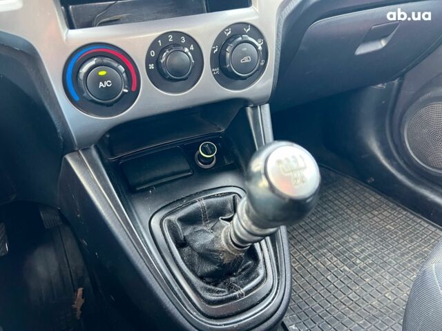 Синий Хендай Матрикс, объемом двигателя 1.5 л и пробегом 143 тыс. км за 4390 $, фото 12 на Automoto.ua