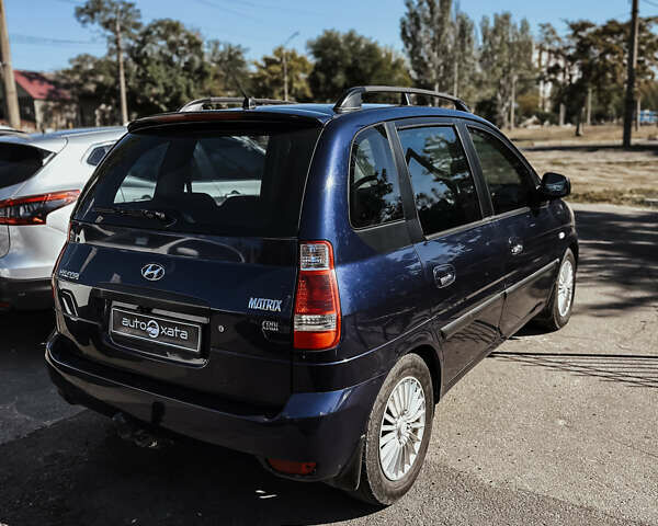 Синий Хендай Матрикс, объемом двигателя 0 л и пробегом 170 тыс. км за 5500 $, фото 3 на Automoto.ua
