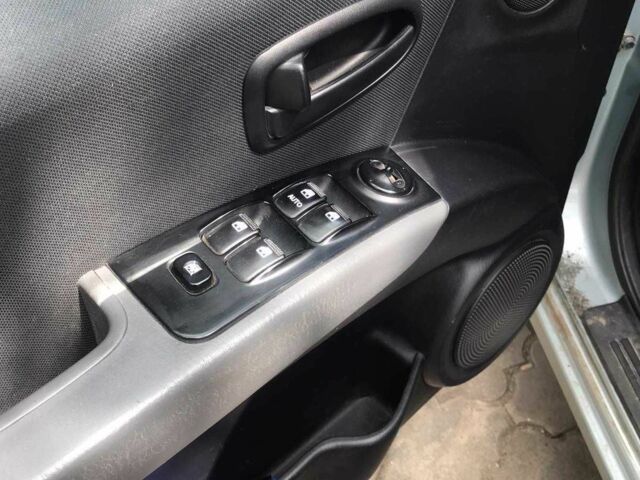 Синий Хендай Матрикс, объемом двигателя 1.6 л и пробегом 243 тыс. км за 3600 $, фото 5 на Automoto.ua