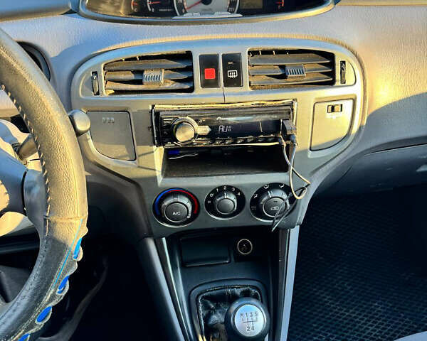 Синий Хендай Матрикс, объемом двигателя 1.5 л и пробегом 319 тыс. км за 3999 $, фото 19 на Automoto.ua