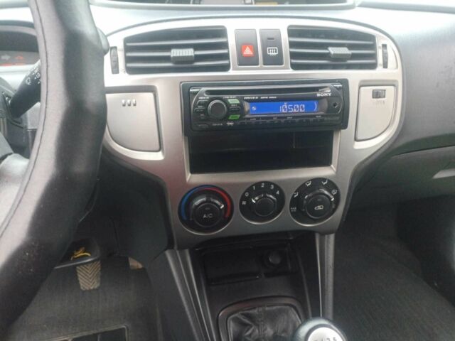 Синий Хендай Матрикс, объемом двигателя 1.5 л и пробегом 211 тыс. км за 4500 $, фото 7 на Automoto.ua