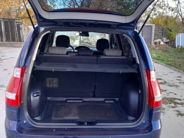 Синий Хендай Матрикс, объемом двигателя 1.6 л и пробегом 226 тыс. км за 5300 $, фото 3 на Automoto.ua