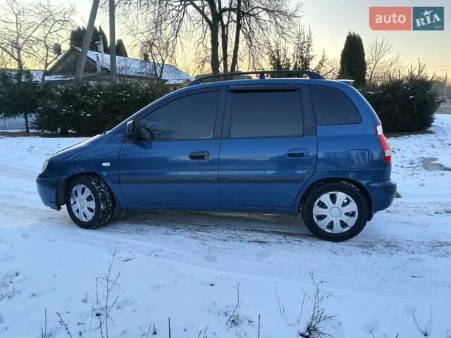 Синий Хендай Матрикс, объемом двигателя 1.8 л и пробегом 260 тыс. км за 4150 $, фото 1 на Automoto.ua