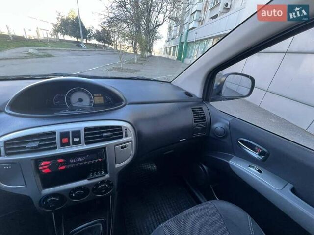 Синій Хендай Матрікс, об'ємом двигуна 1.49 л та пробігом 166 тис. км за 5800 $, фото 27 на Automoto.ua