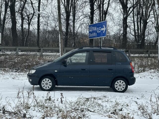 Синій Хендай Матрікс, об'ємом двигуна 1.8 л та пробігом 261 тис. км за 3499 $, фото 4 на Automoto.ua