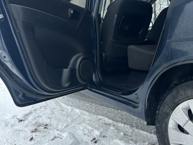 Синій Хендай Матрікс, об'ємом двигуна 1.8 л та пробігом 261 тис. км за 3499 $, фото 12 на Automoto.ua