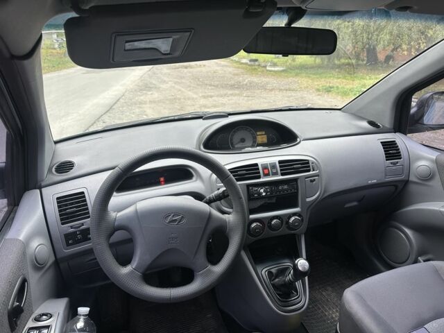 Синій Хендай Матрікс, об'ємом двигуна 1.5 л та пробігом 200 тис. км за 3300 $, фото 10 на Automoto.ua