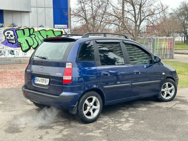 Синий Хендай Матрикс, объемом двигателя 1.8 л и пробегом 150 тыс. км за 3200 $, фото 2 на Automoto.ua