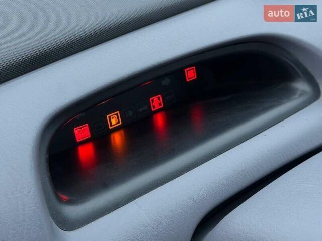 Зеленый Хендай Матрикс, объемом двигателя 1.6 л и пробегом 88 тыс. км за 4000 $, фото 26 на Automoto.ua