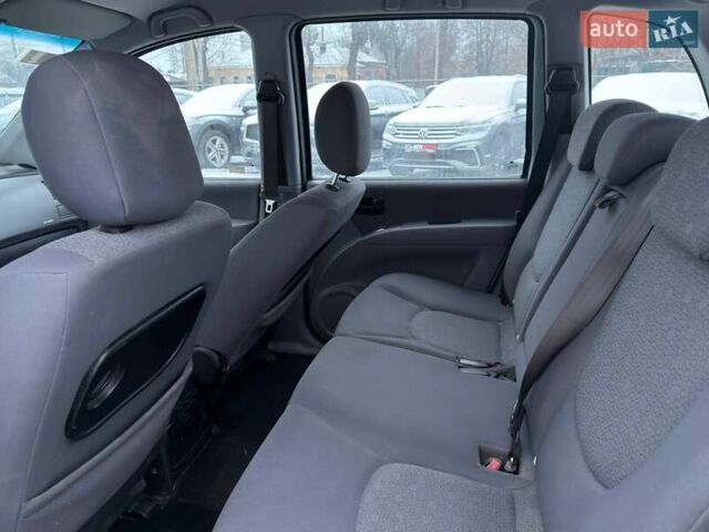 Зеленый Хендай Матрикс, объемом двигателя 1.6 л и пробегом 88 тыс. км за 4000 $, фото 16 на Automoto.ua