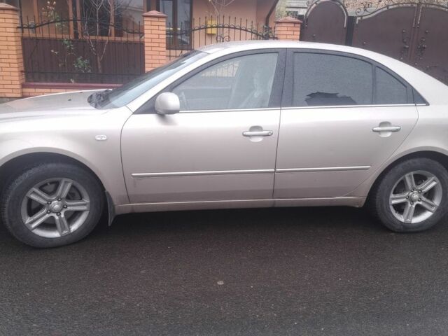 Бежевый Хендай НФ, объемом двигателя 2.4 л и пробегом 213 тыс. км за 6000 $, фото 3 на Automoto.ua