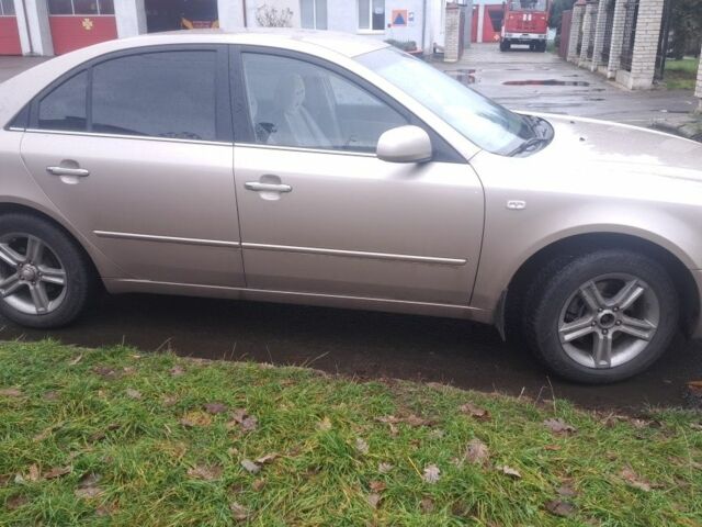 Бежевый Хендай НФ, объемом двигателя 2.4 л и пробегом 213 тыс. км за 6000 $, фото 7 на Automoto.ua