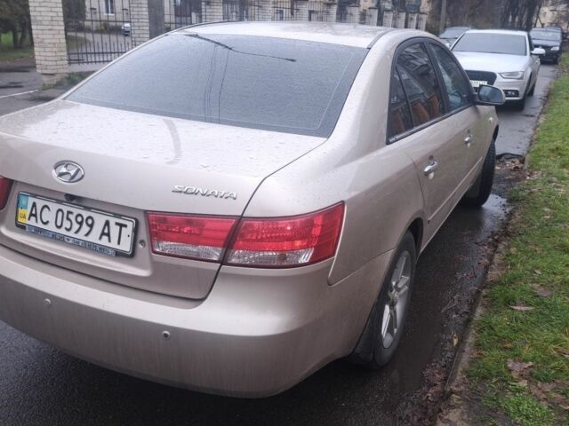 Бежевый Хендай НФ, объемом двигателя 2.4 л и пробегом 213 тыс. км за 6000 $, фото 6 на Automoto.ua