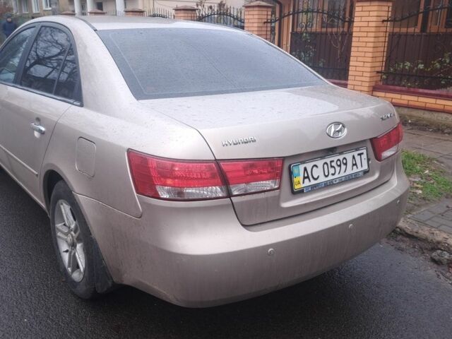 Бежевый Хендай НФ, объемом двигателя 2.4 л и пробегом 213 тыс. км за 6000 $, фото 4 на Automoto.ua