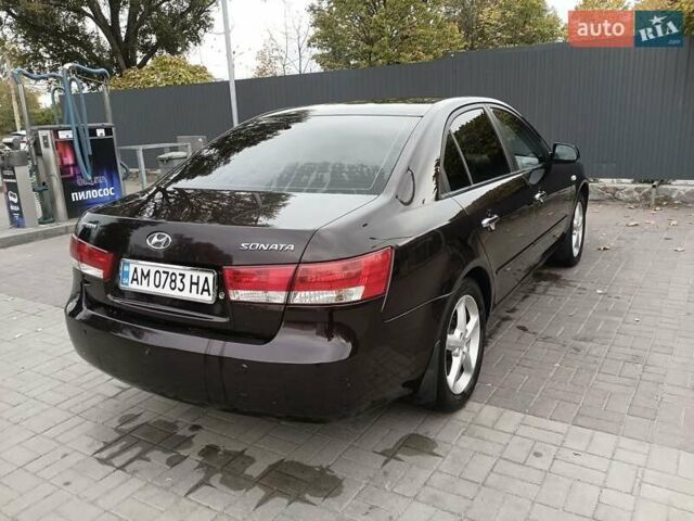 Червоний Хендай НФ, об'ємом двигуна 2.4 л та пробігом 254 тис. км за 6000 $, фото 2 на Automoto.ua