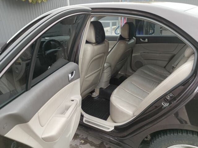 Червоний Хендай НФ, об'ємом двигуна 2.4 л та пробігом 254 тис. км за 6000 $, фото 6 на Automoto.ua