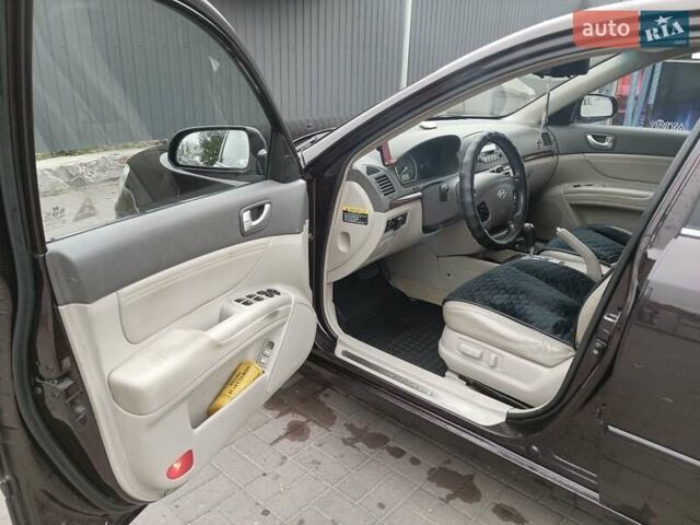 Червоний Хендай НФ, об'ємом двигуна 2.4 л та пробігом 254 тис. км за 6000 $, фото 3 на Automoto.ua