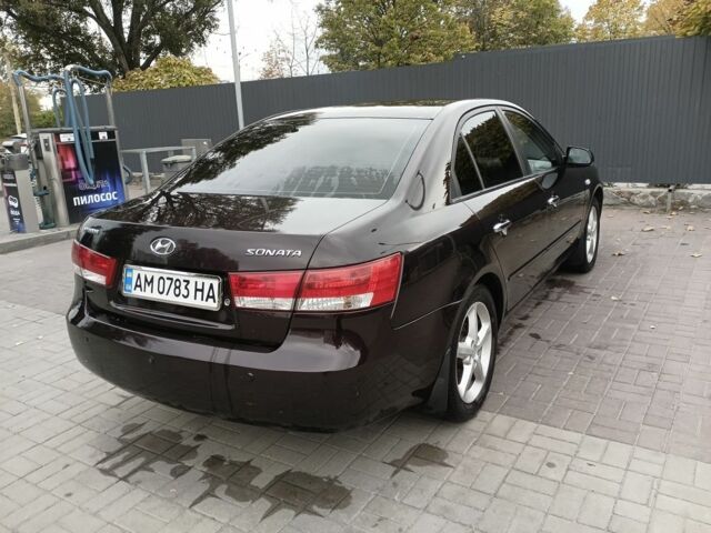 Червоний Хендай НФ, об'ємом двигуна 2.4 л та пробігом 254 тис. км за 6000 $, фото 3 на Automoto.ua