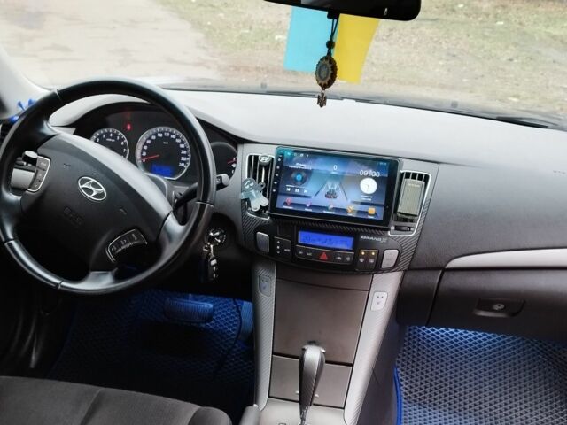 Синий Хендай НФ, объемом двигателя 2 л и пробегом 260 тыс. км за 6600 $, фото 5 на Automoto.ua