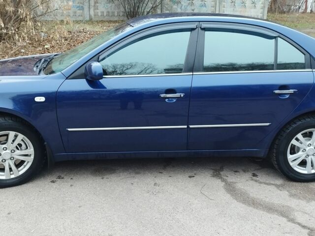 Синий Хендай НФ, объемом двигателя 2 л и пробегом 260 тыс. км за 6600 $, фото 1 на Automoto.ua