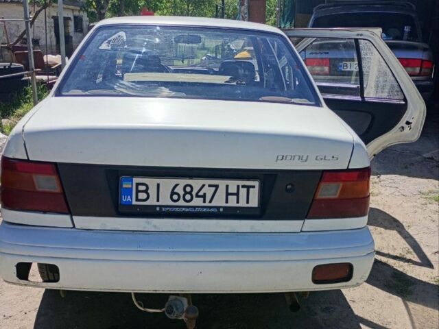 Хендай Пони 1992 в Александрие на Automoto.ua Белый Хендай Пони, объемом двигателя 1.5 л и пробегом 1 тыс. км за 1000 $, фото 5 на Automoto.ua