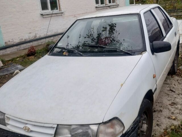 Білий Хендай Поні, об'ємом двигуна 1.5 л та пробігом 380 тис. км за 1185 $, фото 1 на Automoto.ua