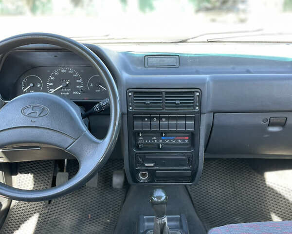 Белый Хендай Пони, объемом двигателя 1.5 л и пробегом 222 тыс. км за 1799 $, фото 15 на Automoto.ua