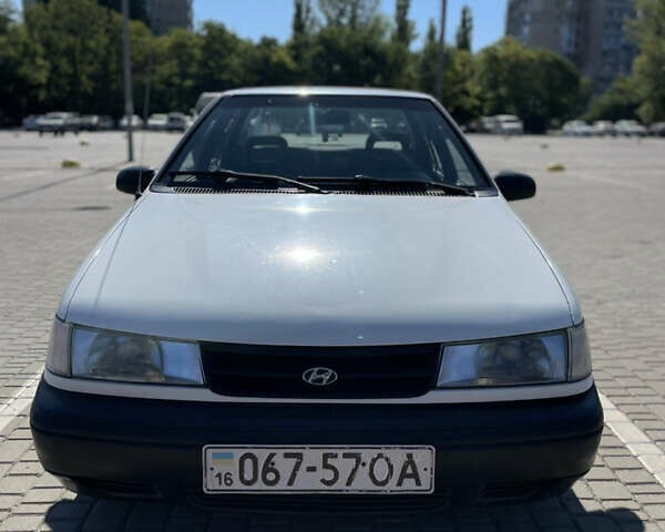 Белый Хендай Пони, объемом двигателя 1.5 л и пробегом 222 тыс. км за 1799 $, фото 11 на Automoto.ua