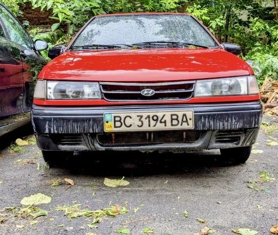 Красный Хендай Пони, объемом двигателя 1.3 л и пробегом 339 тыс. км за 700 $, фото 4 на Automoto.ua