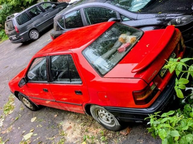 Красный Хендай Пони, объемом двигателя 1.3 л и пробегом 339 тыс. км за 700 $, фото 2 на Automoto.ua