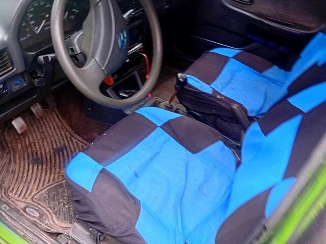 Хендай Пони, объемом двигателя 1.5 л и пробегом 0 тыс. км за 800 $, фото 4 на Automoto.ua