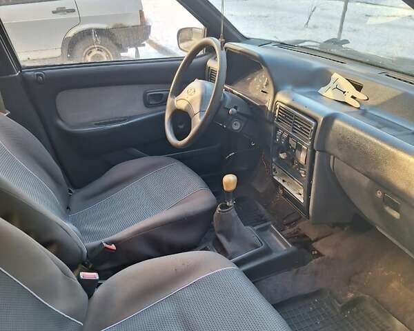 Сірий Хендай Поні, об'ємом двигуна 1.5 л та пробігом 200 тис. км за 1200 $, фото 12 на Automoto.ua