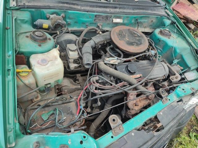 Зелений Хендай Поні, об'ємом двигуна 0 л та пробігом 444 тис. км за 480 $, фото 4 на Automoto.ua